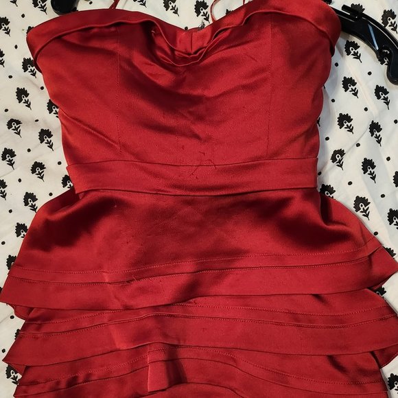 Formal Short Strapless Red Dress BCBG MaxAzria - Picture 1 of 11